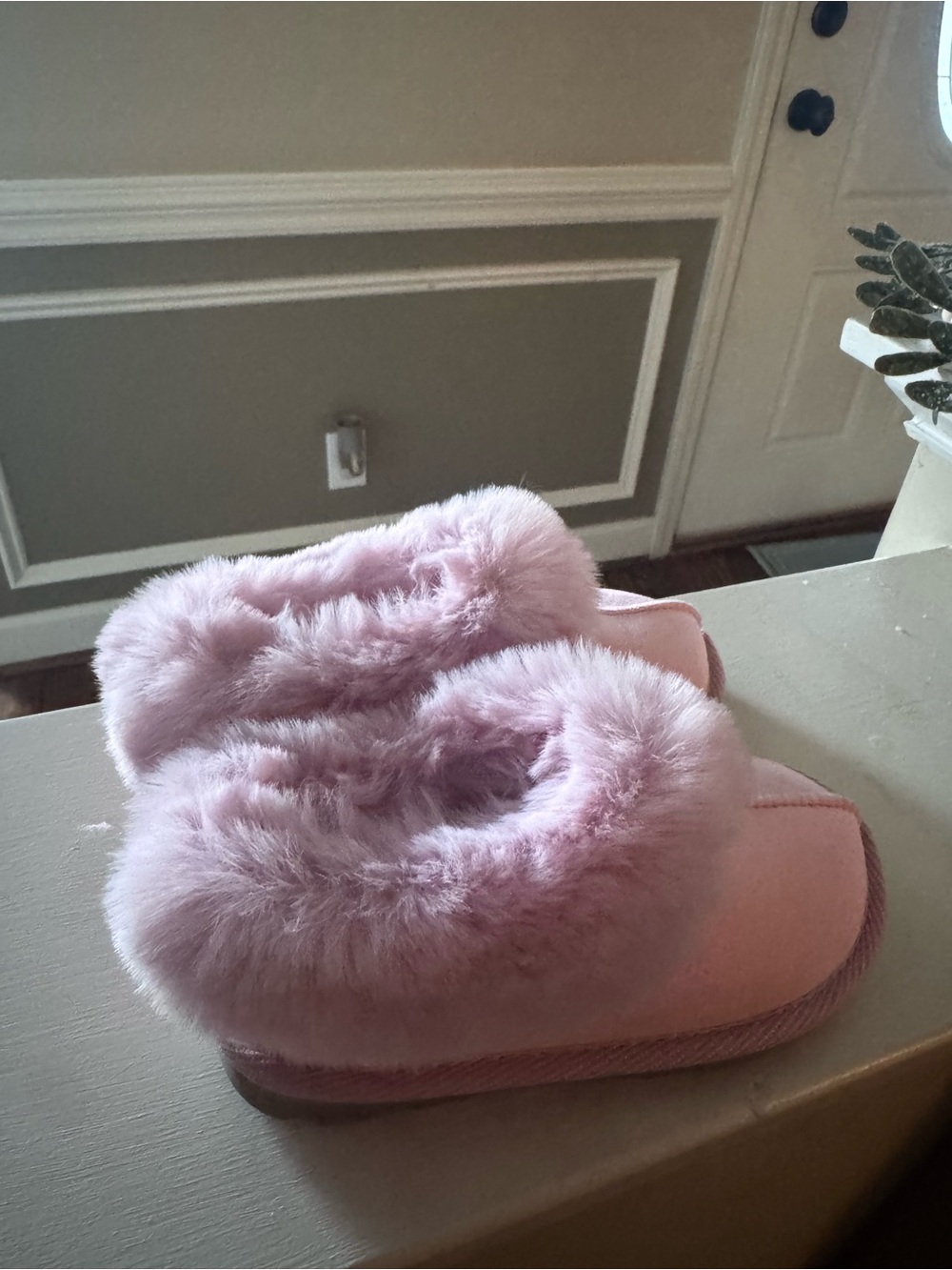 Source Unknown Pink Plush Faux-Fur Kids Slippers - Picture 3 of 3